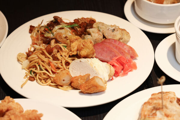 ▲▼台南桂田酒店自助式早餐「阿力海百匯餐廳」,早餐就把台南味通通吃滿。(圖/部落客台南好FOOD遊提供)