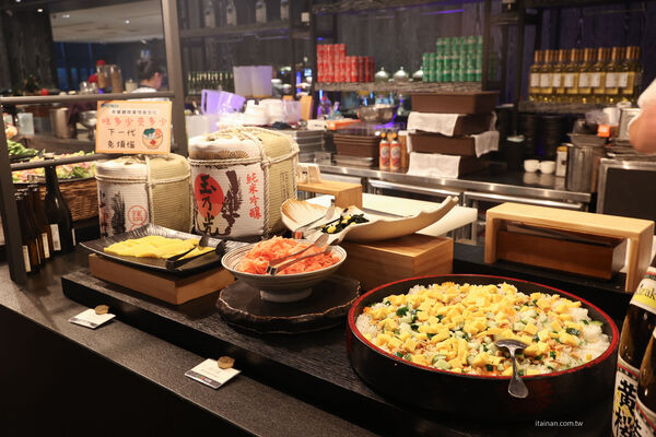 ▲▼台南桂田酒店自助式早餐「阿力海百匯餐廳」,早餐就把台南味通通吃滿。(圖/部落客台南好FOOD遊提供)