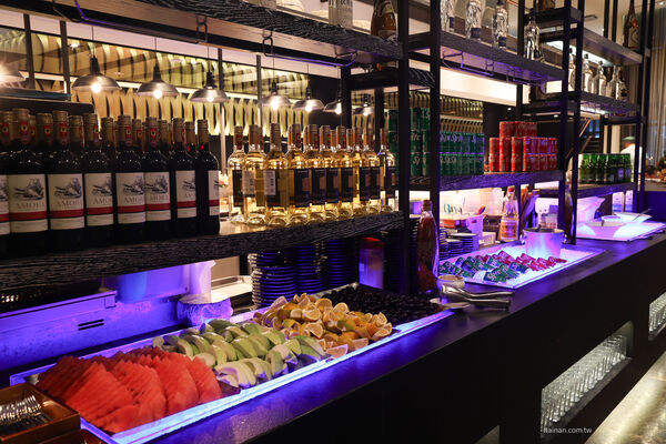 ▲▼台南桂田酒店自助式早餐「阿力海百匯餐廳」,早餐就把台南味通通吃滿。(圖/部落客台南好FOOD遊提供)