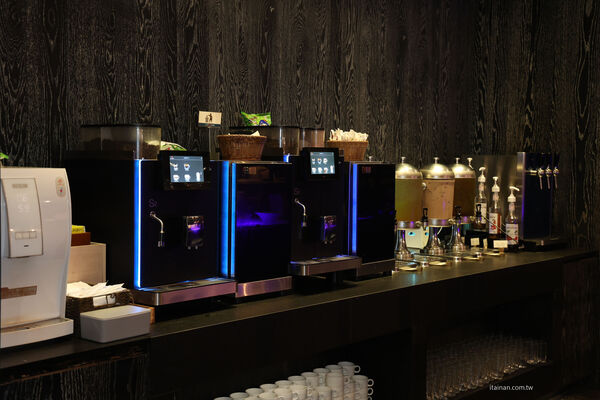 ▲▼台南桂田酒店自助式早餐「阿力海百匯餐廳」,早餐就把台南味通通吃滿。(圖/部落客台南好FOOD遊提供)