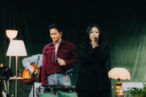 ▲▼ 大Q秉洛邀請姑慕.巴紹合唱。(圖/众悅娛樂提供)