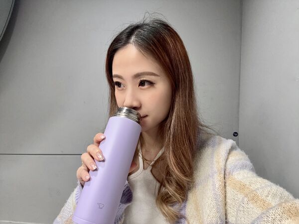 ▲水壺、保溫杯。(圖/記者黃稜涵攝)