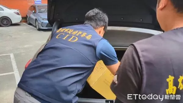 ▲刑事局偵破高雄群賦會計師事務所勾結詐團成立紙上公司洗錢案,逮捕主嫌鄭姓會計師 。(圖/記者張君豪翻攝)