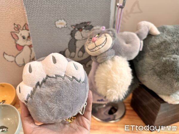 ▲▼7-11推出反派貓「魯斯佛」周邊快閃購。(圖/記者林育綾攝)