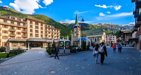 ▲▼「策馬特必逛街區」車站大街走走拍拍、策馬特博物館介紹。(圖/部落客Travel with Leo提供)