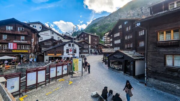 ▲▼「策馬特必逛街區」車站大街走走拍拍、策馬特博物館介紹。(圖/部落客Travel with Leo提供)