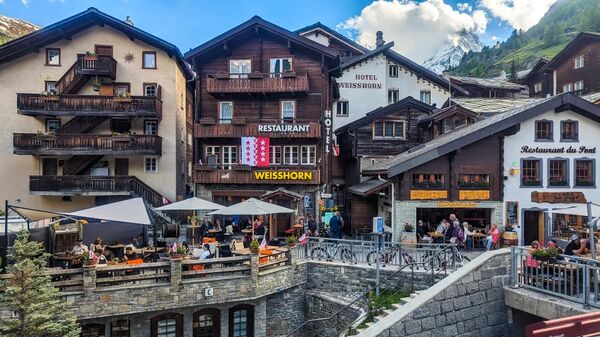 ▲▼「策馬特必逛街區」車站大街走走拍拍、策馬特博物館介紹。(圖/部落客Travel with Leo提供)