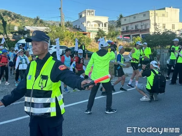 ▲盲人環台公益路跑感動落幕。(圖/記者楊晨東翻攝)
