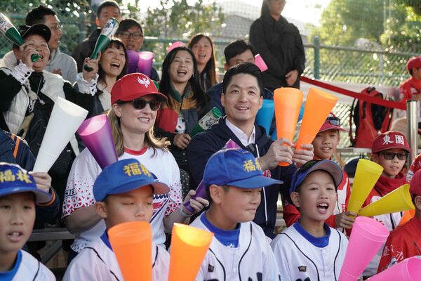 ▲▼鳳凰城市長蓋蕾歌(Kate Gallego)率團三度訪台。(圖/台北市政府)