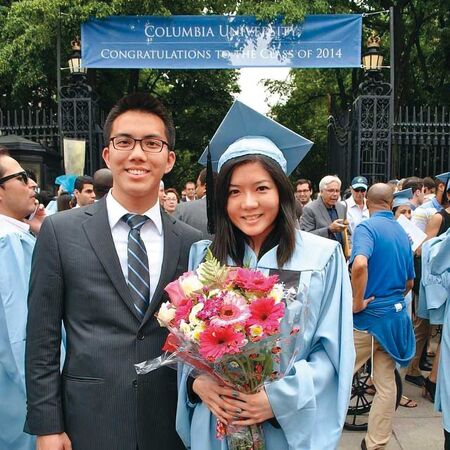 周佳歐(前左)個性陽光大方,與蔡承媛(前右)結緣於哥倫比亞大學。(翻攝IG)