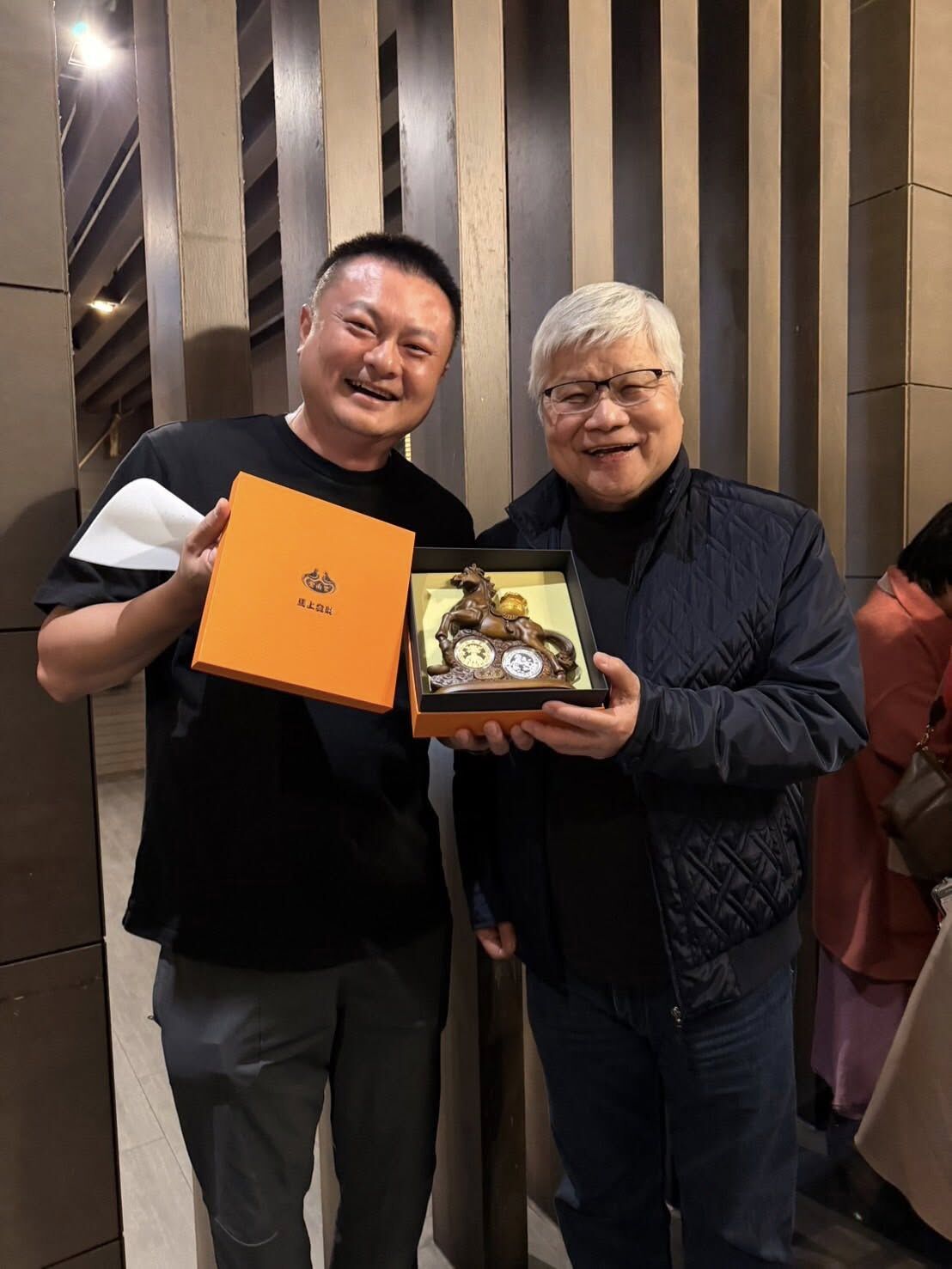 ▲▼台積電總裁魏哲家現身烤鴨餐廳。(圖/翻攝臉書/鴨片館)