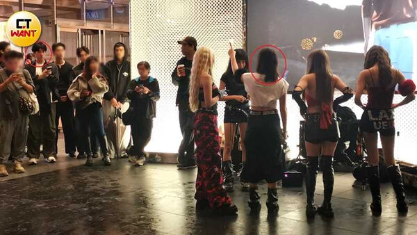 熱戀種草莓1/掰了邱思琹 郭方儒雨中陪新歡大跳