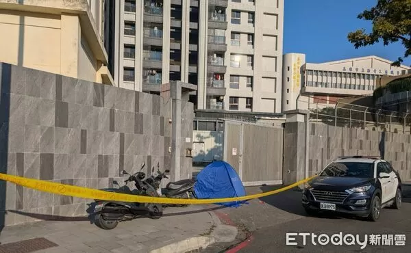 ▲快訊/台電左營二次變電所意外! 員工「鐵捲門夾胸口」當場慘死。(圖/記者吳奕靖翻攝)