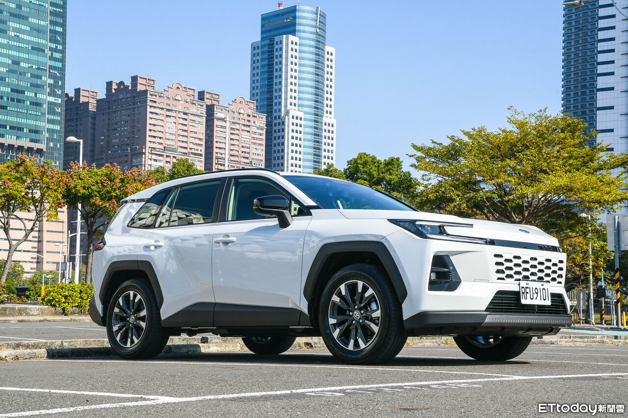 ▲TOYOTA RAV4。(圖/記者徐煜展攝)