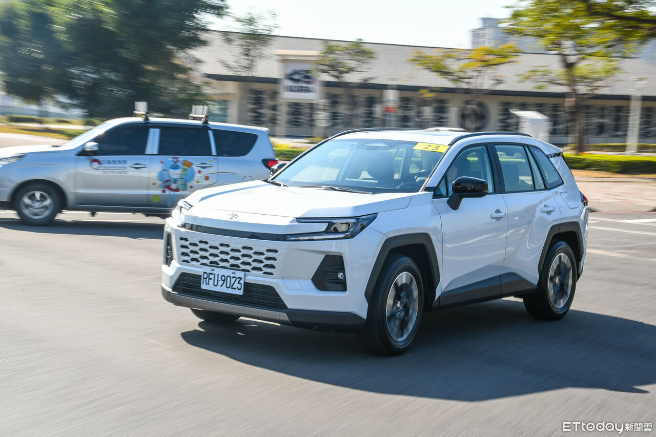 ▲TOYOTA RAV4。(圖/記者徐煜展攝)