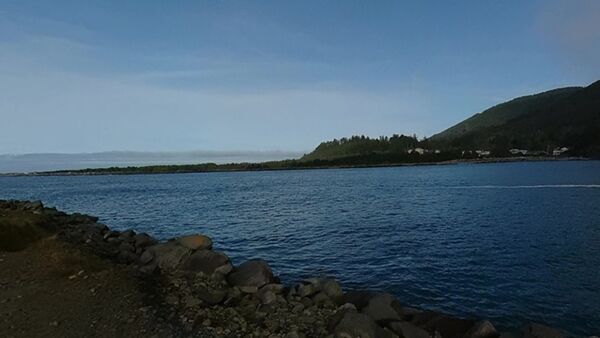 ▲▼神秘骨骸沖上岸「竟是美前鎮長」 失蹤19年終於回家了。(圖/翻攝訃聞、Google Maps)