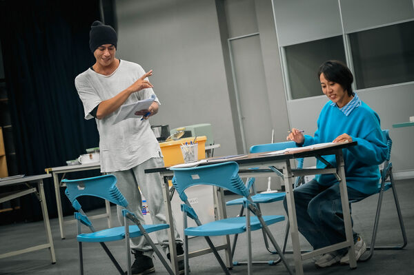 ▲張詩盈、莊凱勛搭擋演出舞台劇《婚內失戀》。(圖/艾彼新創股份有限公司提供)