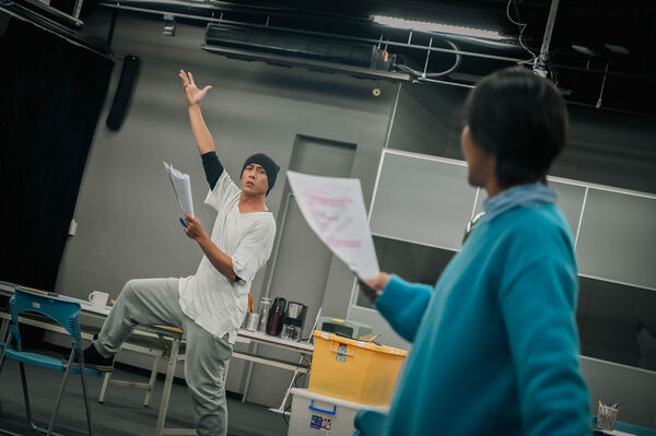 ▲張詩盈、莊凱勛搭擋演出舞台劇《婚內失戀》。(圖/艾彼新創股份有限公司提供)