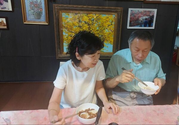 陳佩琪透露不在乎柯文哲是否會看不雅片,標準為「沒在外面有私生子、等我老了跑來爭產就好了…」。(翻攝自臉書@陳佩琪)