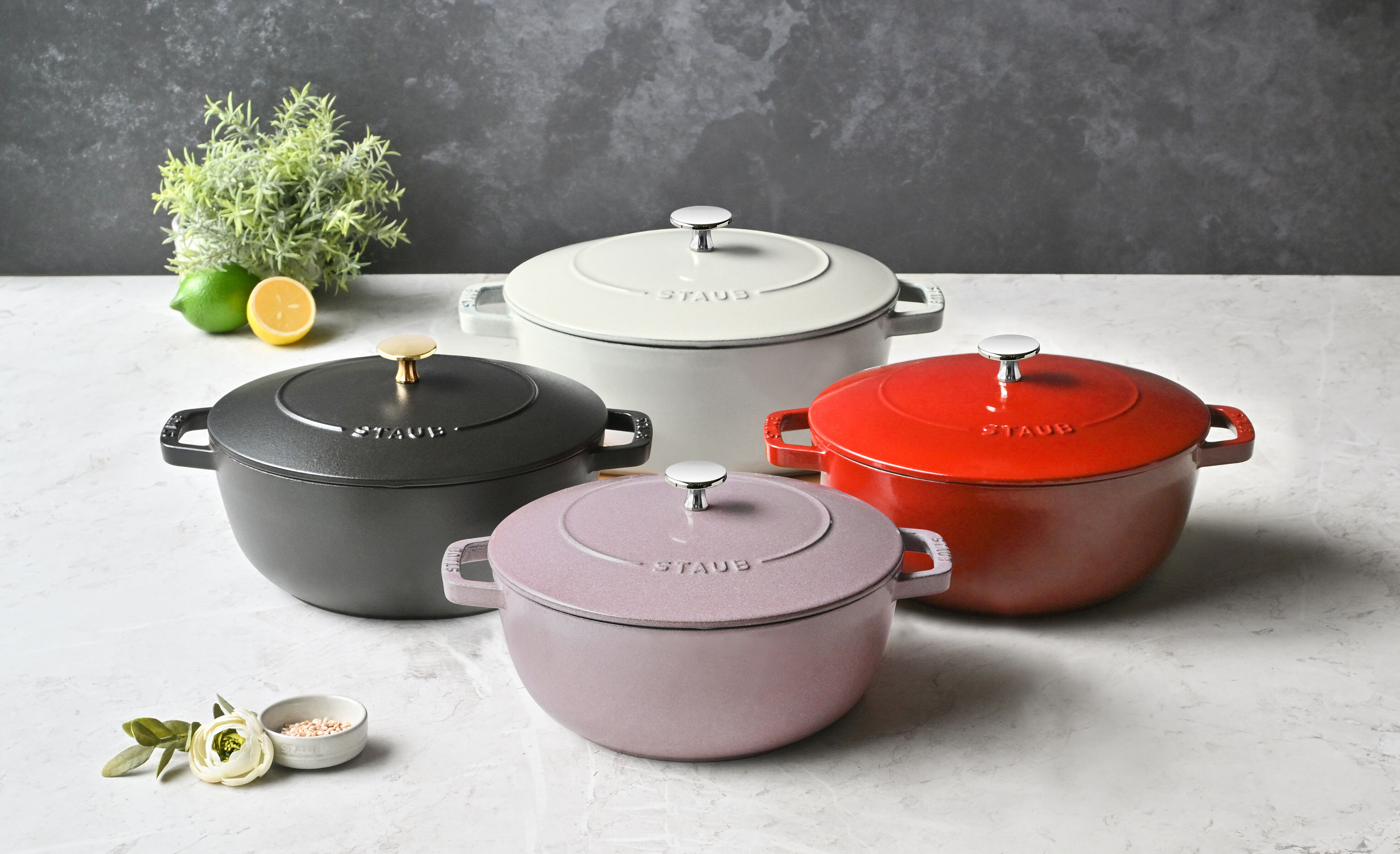 ▲▼Zwilling,德國雙人,Staub,momo購物網,超級品牌日,鑄鐵鍋,不沾鍋,刀具,真空保鮮,保溫杯,過年,年菜,廚房,居家生活,優惠。(圖/資料照)