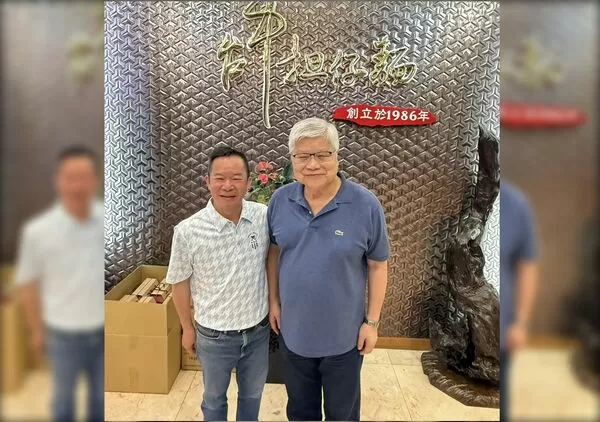 ▲▼約黃仁勳吃担仔麵?魏哲家一句話讓台中老店暴紅。(圖/翻攝自台中担仔麵總店臉書)