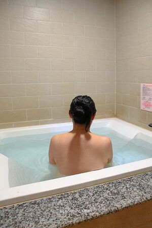 ▲▼「美代溫泉飯店」雙人湯屋平日540元,北投唯一雙泉質青磺泉和白磺泉。(圖/部落客萍子提供)