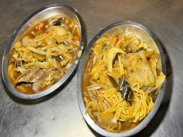 ▲▼萬華50年美食「正老牌炒鱔魚」,大火快炒鑊氣十足,老台北人的宵夜場。(圖/部落客VIVIYU提供)