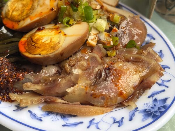 ▲▼李安導演回台南必吃的家鄉味「韋家乾麵」!不是驚豔系美食,卻有一種吃過就忘不了的魔力。(圖/部落客台南好FOOD遊提供)