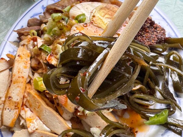 ▲▼李安導演回台南必吃的家鄉味「韋家乾麵」!不是驚豔系美食,卻有一種吃過就忘不了的魔力。(圖/部落客台南好FOOD遊提供)