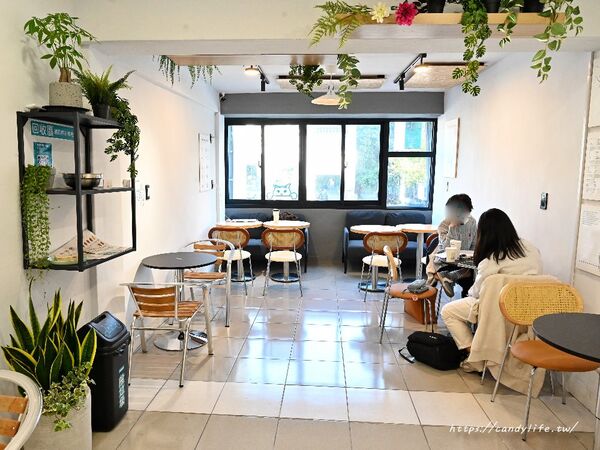 ▲▼韓國必點可頌鬆餅進駐一中商圈。(圖/部落客糖糖提供)