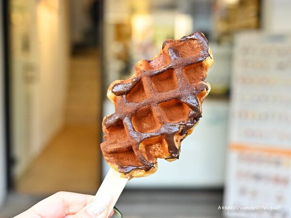 ▲▼韓國必點可頌鬆餅進駐一中商圈。(圖/部落客糖糖提供)