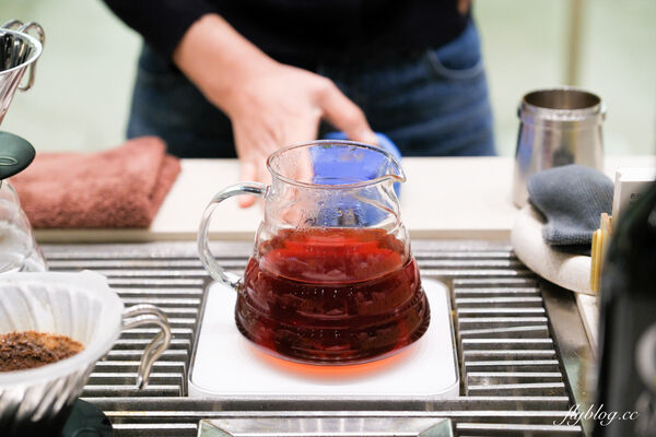 ▲▼韓國首位世界咖啡師冠軍,影島倉庫風咖啡館。(圖/部落客飛天璇提供)