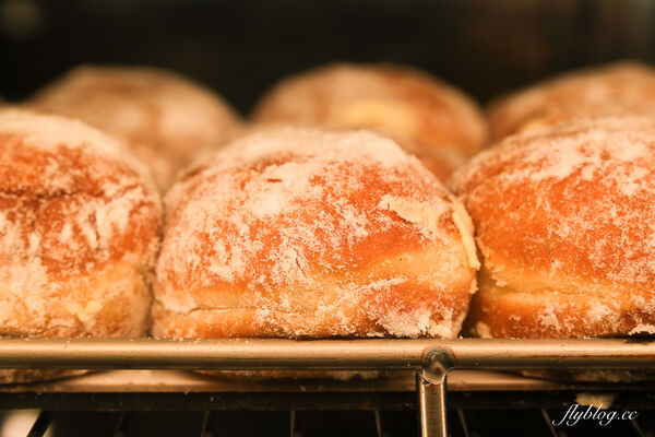 ▲▼皇后鎮必吃香草奶油甜甜圈。(圖/部落客飛天璇提供)