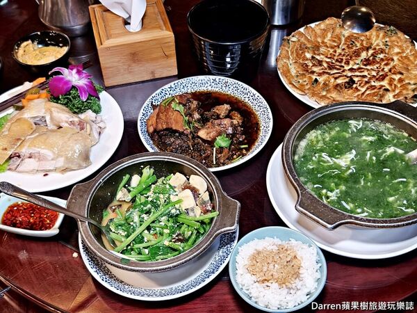 ▲▼新梅龍鎮復古餐廳。(圖/部落客Darren蘋果樹旅遊玩樂誌授權提供)