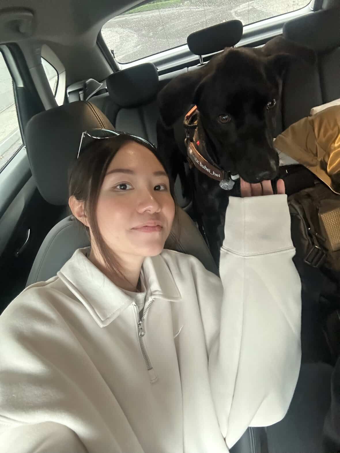 ▲奴才時隔20年首次嘗試瀏海 歐告認不出嚇到「倒退嚕」:還我媽媽。(圖/Threads & Instagram @aida0620提供,請勿隨意翻拍,以免侵權。)