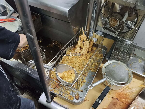 ▲▼宜大雞肉串。(圖/部落客WISELY’S 拍拍照寫寫字授權提供)