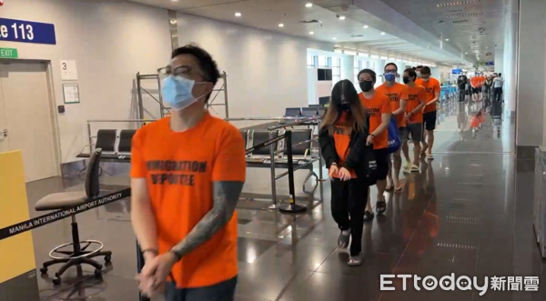 ▲▼宿霧豪華機房搞愛情詐騙!17台人僱菲傭伺候...今押解返台受審。(圖/記者張君豪翻攝)