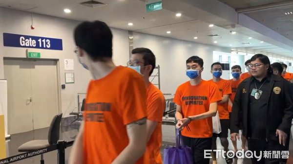 ▲▼宿霧豪華機房搞愛情詐騙!17台人僱菲傭伺候...今押解返台受審。(圖/記者張君豪翻攝)