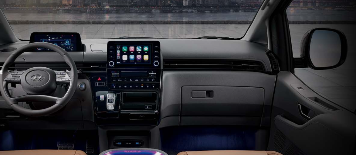 ▲新年式Hyundai Staria推出新年式升級,指定車型享有後座影音螢幕。(圖/翻攝自Hyundai)