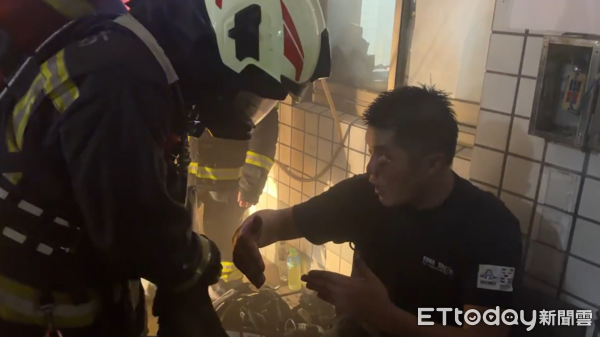 ▲▼基隆殉職勇消詹能傑最後身影曝光。(圖/記者郭世賢翻攝)