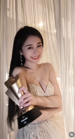 ▲▼Albee。(圖/翻攝自Instagram/albeefin)