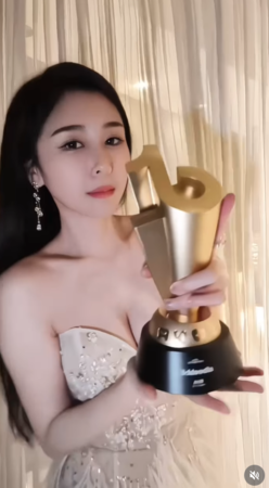 ▲▼Albee。(圖/翻攝自Instagram/albeefin)