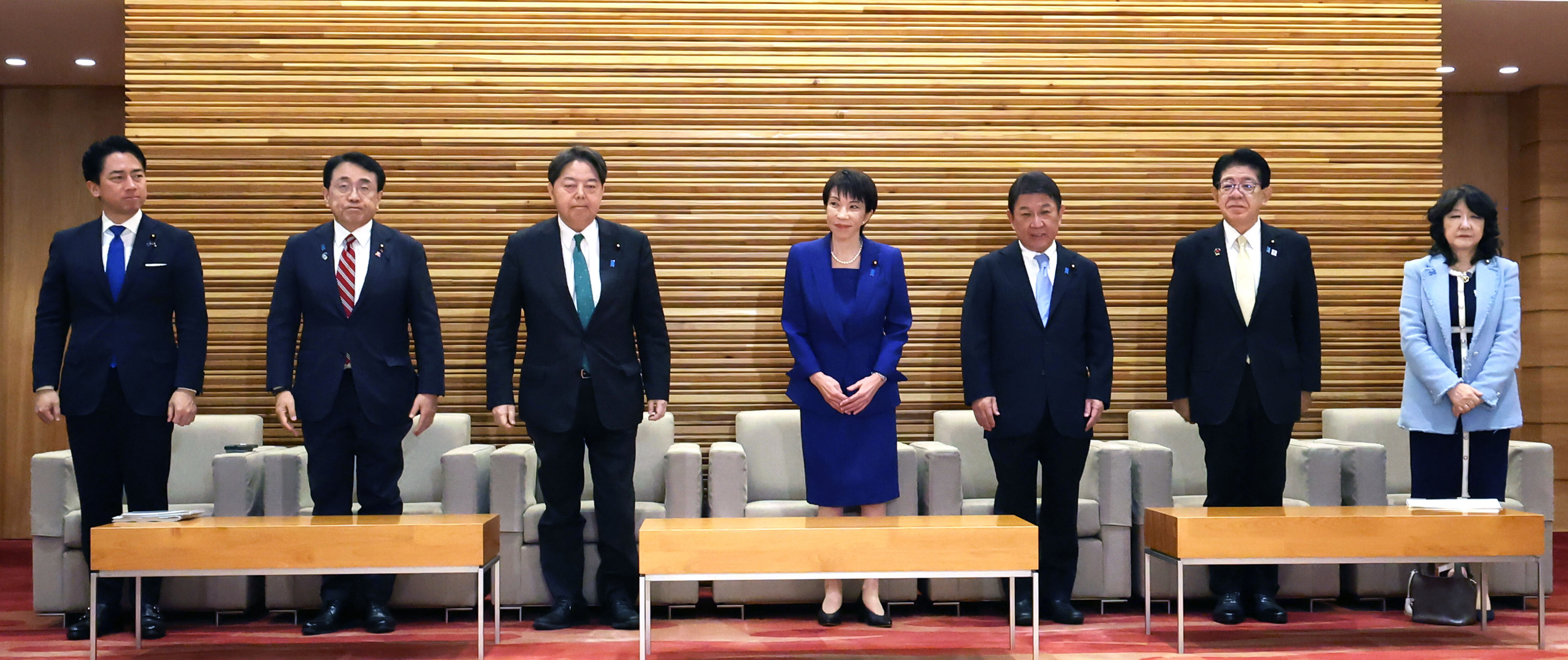 ▲▼日本政府23日上午召開內閣會議,正式做出解散眾議院的決定。(圖/達志影像/美聯社)