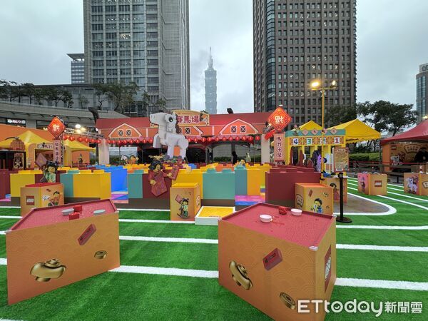 ▲台北統一時代百貨「樂高馬上添樂玩轉新春」明起開放免費玩,樂高新春活動。(圖/記者彭懷玉攝)