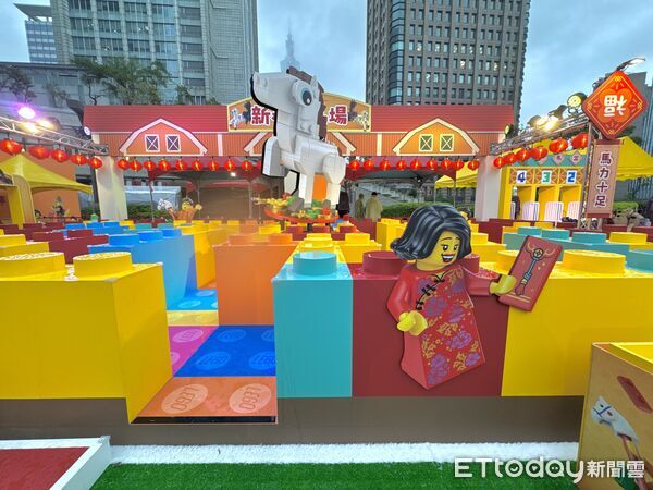 ▲台北統一時代百貨「樂高馬上添樂玩轉新春」明起開放免費玩,樂高新春活動。(圖/記者彭懷玉攝)