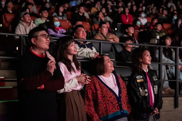 ▲《陽光女子合唱團》破億特別場,陳意涵、鍾欣凌、孫淑媚、安心亞、苗可麗、何曼希。(圖/壹壹喜喜提供)