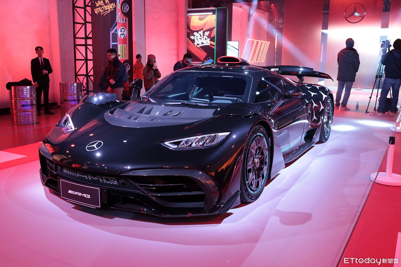 ▲賓士「最強電動車+最接近F1市售車」同場演出!年度新車計畫曝光。(圖/記者張慶輝攝)