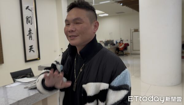 ▲▼ 黃伯超繳易科罰金 。(圖/記者劉昌松攝)