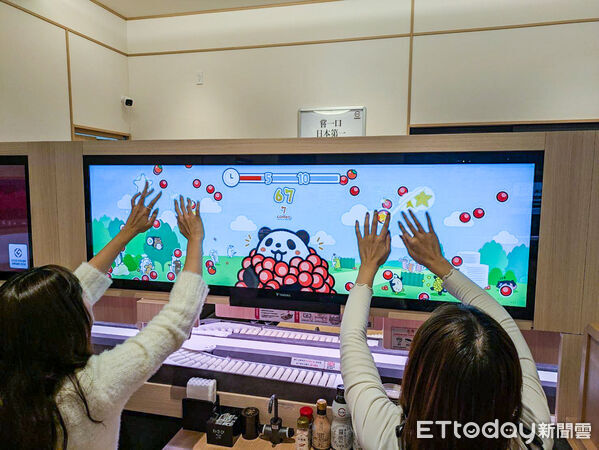 ▲壽司郎DIGIRO數位迴轉系統門市。(圖/記者黃士原攝)