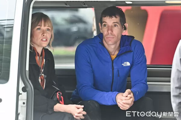 ▲▼美國自由攀岩名將霍諾德(Alex Honnold)將於台灣時間24日挑戰徒手攀登台北101,霍諾德太太Sanni McCandless一同陪伴來台。(圖/記者李毓康攝)